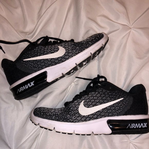 Nike Shoes - Black Nike AIRMAX Nike Shoes - Black Nike AIRMAX